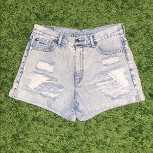 American Eagle high rise ripped denim mom shorts